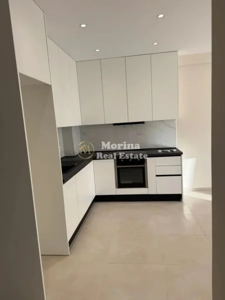 Tirane, jepet me qera apartament 2+1 Kati 4, 65 m² 500 € (Rruga 5 Maji)