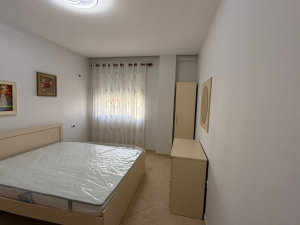 Tirane, jepet me qera apartament 1+1+Ballkon Kati 7, 70 m² 400 € (Yzberisht, Tirane)