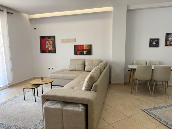 Tirane, jepet me qera apartament 1+1+Ballkon Kati 7, 70 m² 400 € (Yzberisht, Tirane)