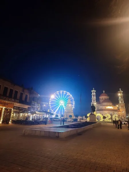 Korce, jepet me qera apartament 2+1+Ballkon Kati 3, 100 €