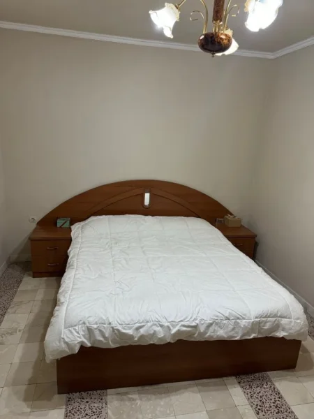Tirane, jepet me qera apartament 1+1 Kati 2, 60 m² 520 € (Rruga Mihal Popi)