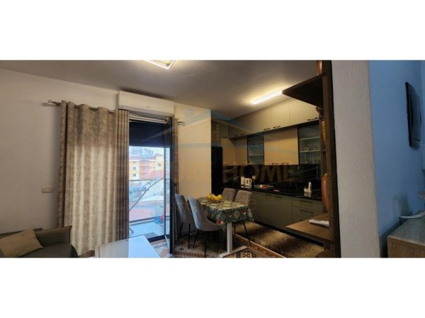 Tirane, shitet apartament Kati 2, 65 m² 148.000 €