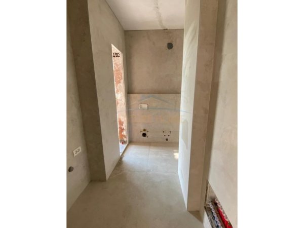 Tirane, shitet apartament 1+1+Ballkon Kati 6, 74 m² 130.000 € (Don Bosko, Rruga Albanopoli)