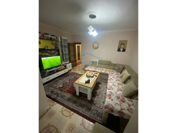 Tirane, shitet apartament 2+1+Ballkon Kati 3, 135 m² 175.000 € (Bulvevardi Zhan Dark)