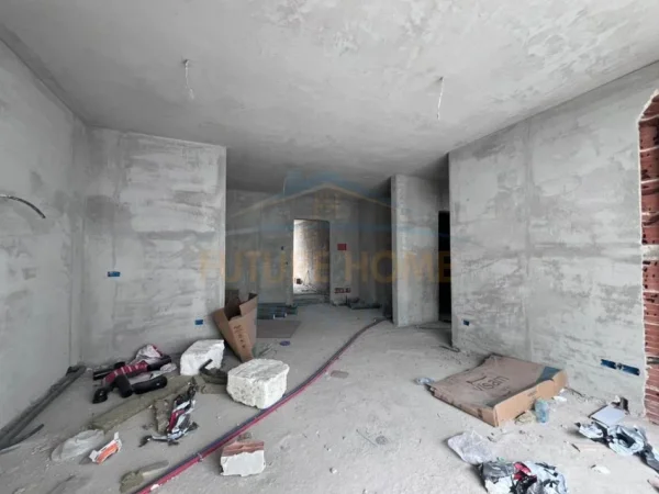 Tirane, shitet apartament 2+1+Ballkon Kati 1, 105 m² 173.200 € (Rezidenca Porcelan 3)