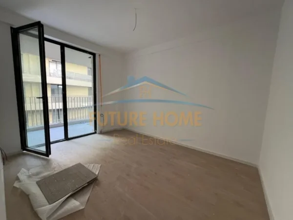 Tirane, shitet apartament 3+1+Ballkon Kati 10, 152 m² 342.000 € (Rezidenca Mine Peza)