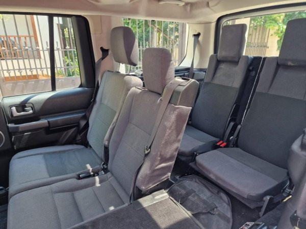 Tirane, shes makine Land Rover Discovery Nafte, e argjendtë automatik Kondicioner 200.000 km 4.000 €