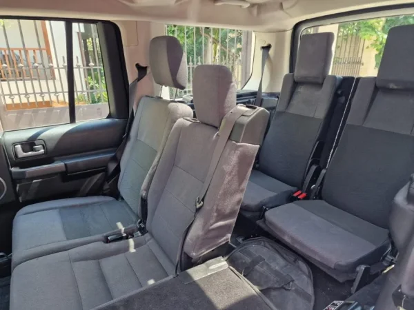 Tirane, shes makine Land Rover Discovery Nafte, e argjendtë automatik Kondicioner 200.000 km 4.000 €