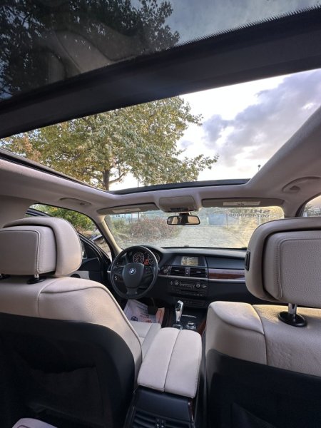 Pogradec, shitet makine Bmw x5 3.0 Benyin Benzin, gri e erret automatik Kondicioner 200.000 km 7.500 €