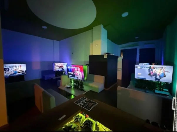 Shitet biznes gaming play station zone, Kati 0 (Rruga Pjeter Budi)