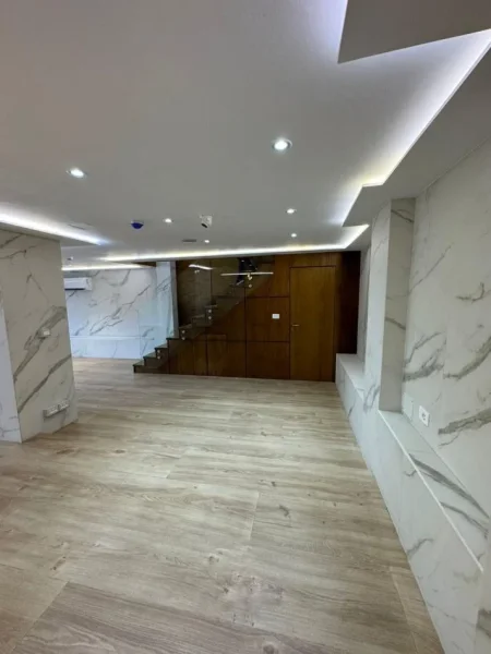 Shqiperi, shitet dyqan Kati 0, 80 m² 370.000 € (Komuna Parisit)