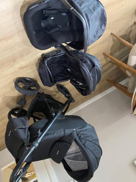 Tirane, shes Karroce 3 ne 1 Bebeto magnum me 6 amortizator, shume pak e perdorur 270 €