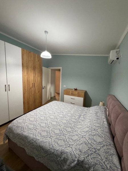 Tirane, jepet me qera Vile 3+1 , 1.500 €