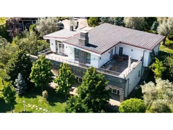 Tirane, shitet Vile , 407 m² 1.100.000 €