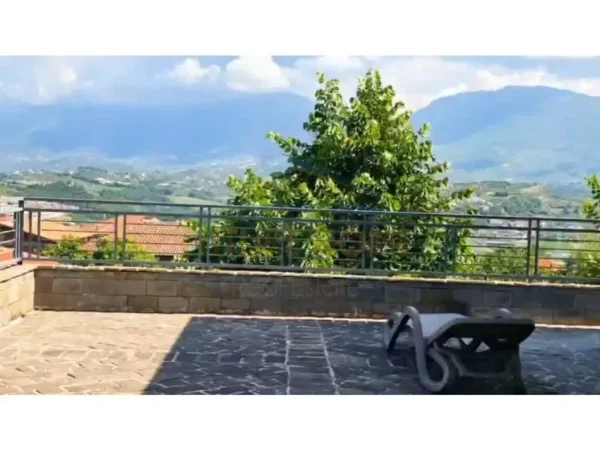 Tirane, shitet Vile , 407 m² 1.100.000 €