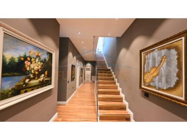Tirane, shitet Vile , 407 m² 1.100.000 €