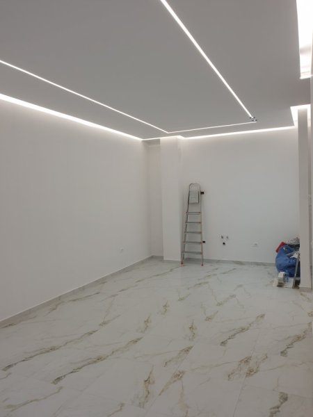 Tirane, jepet me qera nga Pronari, pa-komision ambjent biznesi Kati 1, 74 m² 800 (bulevardi kryesor)