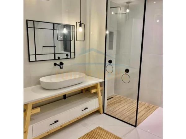 Tirane, shitet Vile , 341 m² 800.000 €