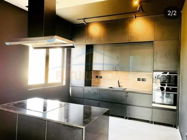 Tirane, shitet Vile , 341 m² 800.000 €