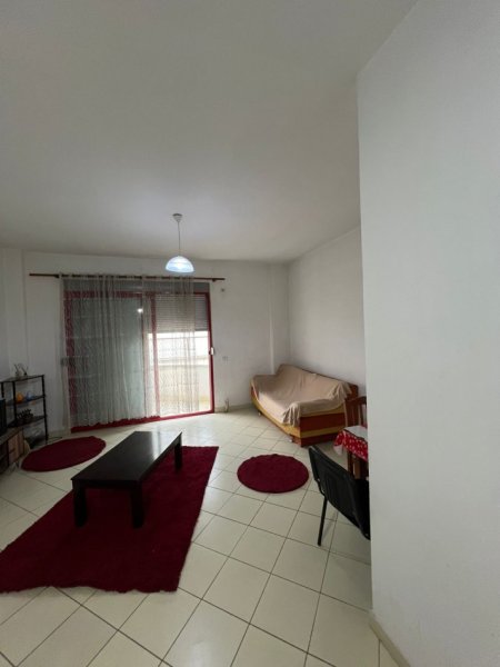 Tirane, jepet me qera Apartament 1+1 ,Kati 6, Mobiluar, Çmimi 350 € tek Kthesa Kamzes, Casa Italia, Tiranë.