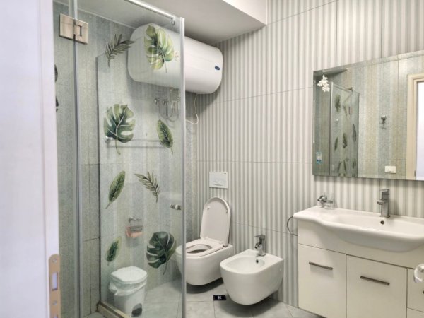 Qera PREMIUM: 2+1+2wc +2 Post Parkime, te Rezidenca Long Hill TEG - Arredim i Kompletuar - Jetese Komode ne nje Zone Ekskluzive - 1,500 Euro/muaj