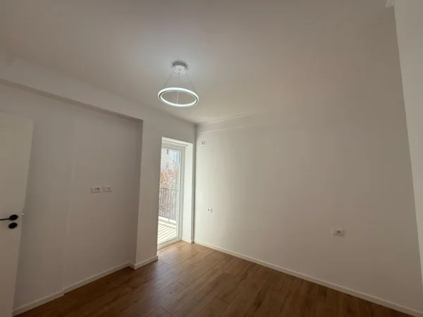 Tirane, shitet apartament 1+1 Kati 6, 115.000 € (Don Bosko)