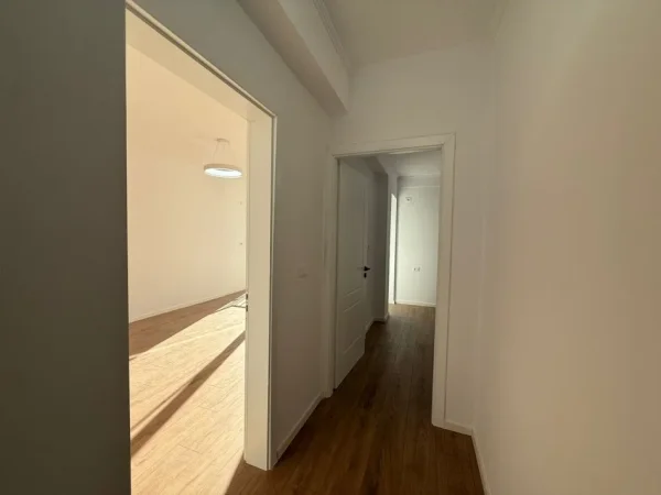 Tirane, shitet apartament 1+1 Kati 6, 115.000 € (Don Bosko)