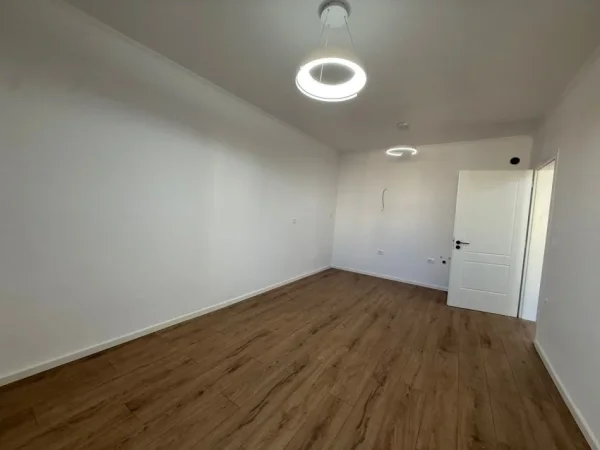 Tirane, shitet apartament 1+1 Kati 6, 115.000 € (Don Bosko)