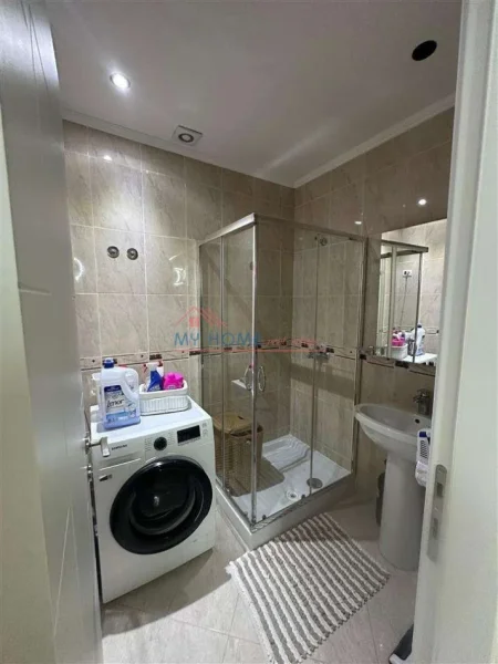 Tirane, shitet apartament 2+1+Ballkon Kati 4, 124 m² 273.000 € (don bosko)