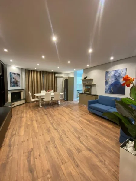 Tirane, jepet me qera apartament 2+1+Ballkon Kati 13, 125 m² 1.150 € (Ekspozita “Shqipëria Sot”)