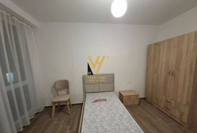 Tirane, jepet me qera apartament 1+1+Ballkon Kati 2, 100 m² 500 € (5 MAJI)
