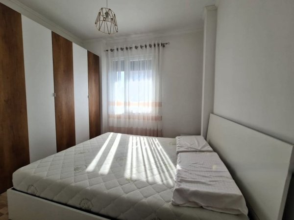 Tirane, jepet me qera apartament 2+1 Kati 2, 78 m² 620 € (laprake)