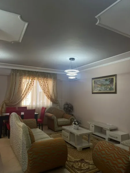 Tirane, jepet me qera apartament 2+1 Kati 8, 110 m² 650 € (Rruga Irfan Tomini)