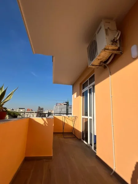 Tirane, jepet me qera apartament 2+1 Kati 8, 110 m² 650 € (Rruga Irfan Tomini)