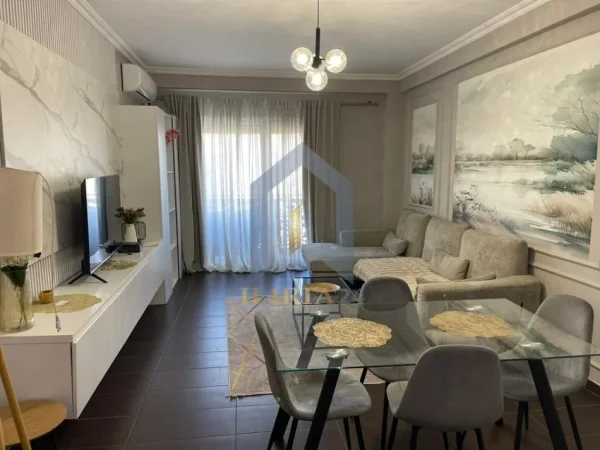 Tirane, jap me qera apartament 2+1+Ballkon Kati 6, 110 m² 1.000 € (Zogu i Zi)