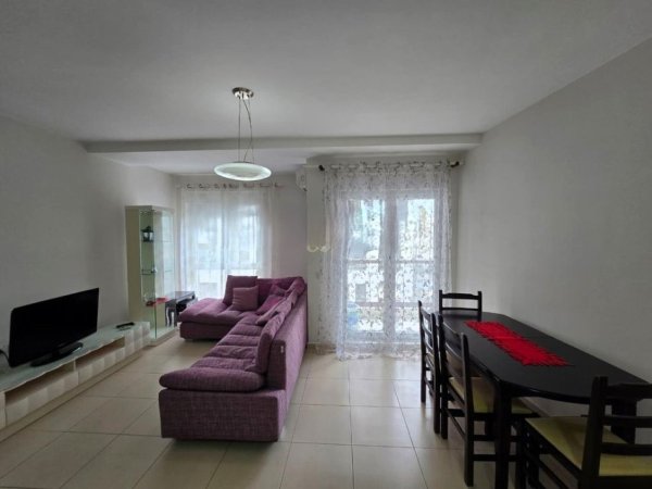 Tirane, jepet me qera apartament 2+1 Kati 5, 92 m² 700 € (KOMPLEKSIN MAGNET)