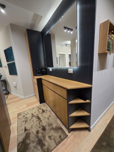 Tirane, jepet me qera apartament 2+1+Ballkon , 95 m² 1.100 € (Kopshti Botanik)