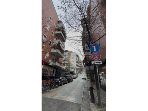 Tirane, shitet apartament 2+1+Ballkon Kati 3, 128 m² 290.000 € (Liqeni i Thate)