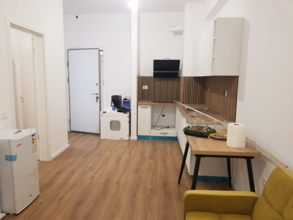 Tirane, jepet me qera apartament 1+1 Kati 3, 
