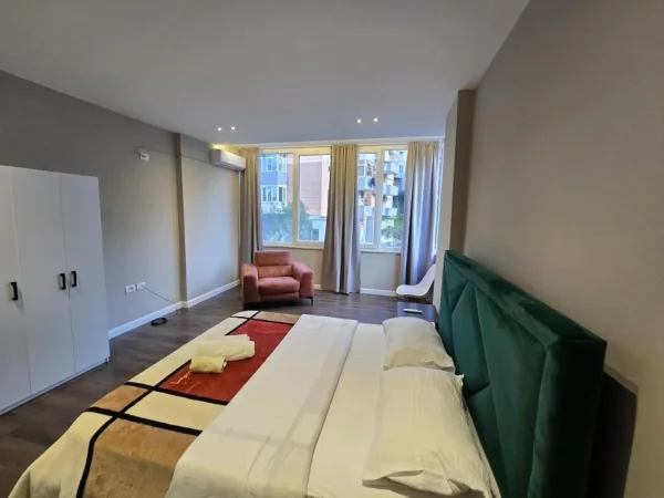 Tirane, shitet apartament 2+1+Ballkon Kati 2, 121 m² 210.000 € (Kopshti Botanik)