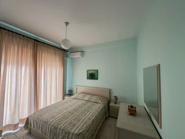 Tirane, jepet me qera apartament 1+1+Ballkon Kati 9, 75 m² 500 € (Don Bosko)