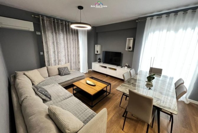 Tirane, jepet me qera apartament 2+1+Ballkon Kati 6, 85 m² 650 € (Rruga Jordan Misja)