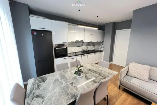 Tirane, jepet me qera apartament 2+1+Ballkon Kati 6, 85 m² 650 € (Rruga Jordan Misja)