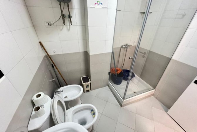 Tirane, jepet me qera apartament 2+1+Ballkon Kati 6, 85 m² 650 € (Rruga Jordan Misja)