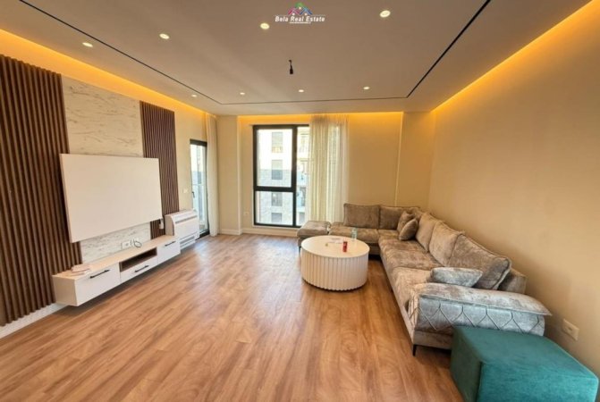Tirane, jepet me qera apartament 3+1+Ballkon Kati 7, 140 m² 1.200 € (Kompleksi Erli)