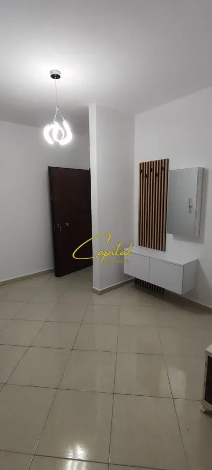 Tirane, jepet me qera apartament 2+1 Kati 3, 94 m² 600 € (DON BOSKO)
