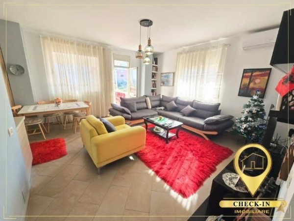 Tirane, shitet apartament+verande | Penthouse 2+1+Aneks+Ballkon Kati 6, 115 m² 220.000 € (Kodra e Diellit)
