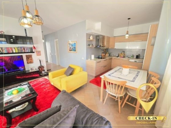 Tirane, shitet apartament+verande | Penthouse 2+1+Aneks+Ballkon Kati 6, 115 m² 220.000 € (Kodra e Diellit)