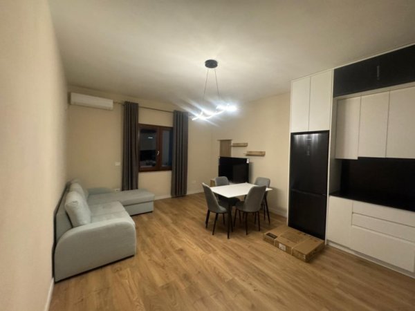 Tirane, jepet me qera apartament 2+1 Kati 2, 500 € 