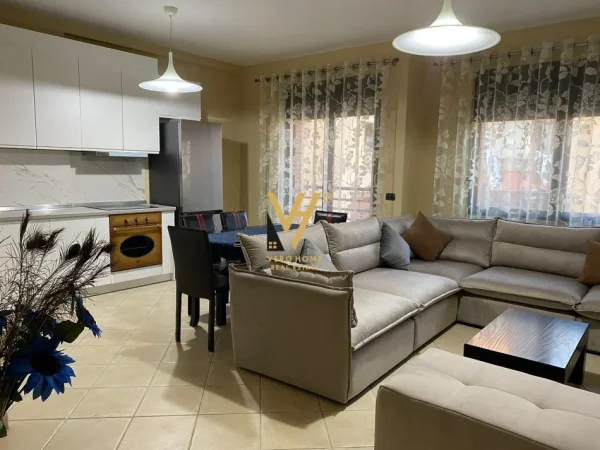 Tirane, jepet me qera apartament 2+1+Ballkon Kati 3, 113 m² 900 € (MINE PEZA)